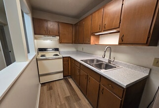Carriage Hills Apartments in Whitewater, WI - Foto de edificio - Building Photo