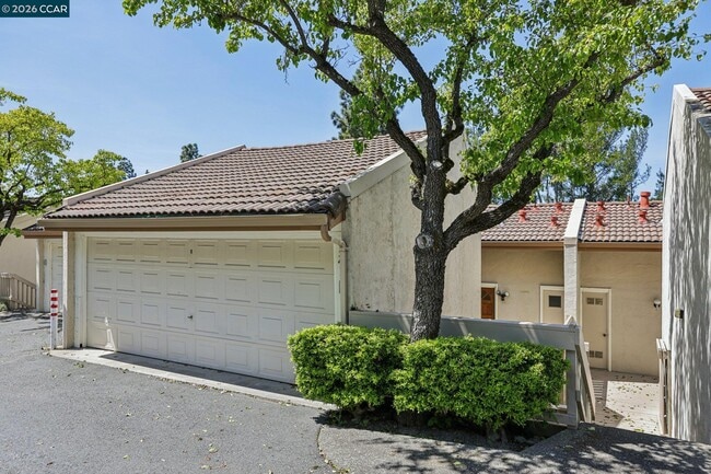 property at 1541 Moraga Way