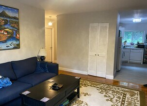 63 Selkirk Rd, Unit 6 in Boston, MA - Building Photo - Building Photo