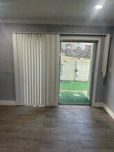 941 NE 169th St in Miami, FL - Building Photo - Building Photo