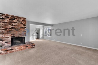 25 Leslie Ct in Novato, CA - Building Photo - Building Photo