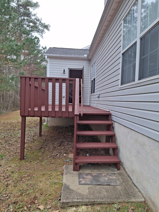 410 Burdett Ridge Ct in College Park, GA - Building Photo - Building Photo