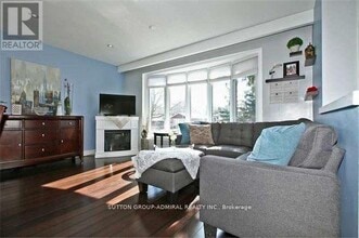 52 Tivoli Ct in Toronto, ON - Building Photo - Building Photo