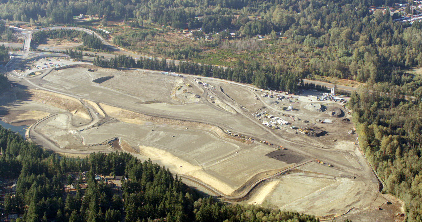 Lakepointe Urban Village in Covington, WA - Building Photo