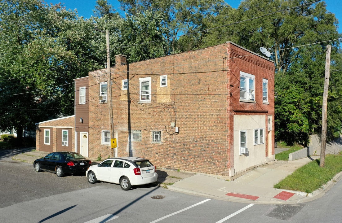 2526 Broadway St in Blue Island, IL - Foto de edificio