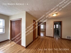 210 Marks Ave in Lancaster, OH - Building Photo - Building Photo