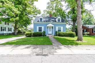 103 Oberlin Ct in Oxford, OH - Foto de edificio - Building Photo