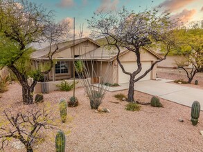 763 S Saguaro Ridge Pl in Tucson, AZ - Building Photo - Building Photo