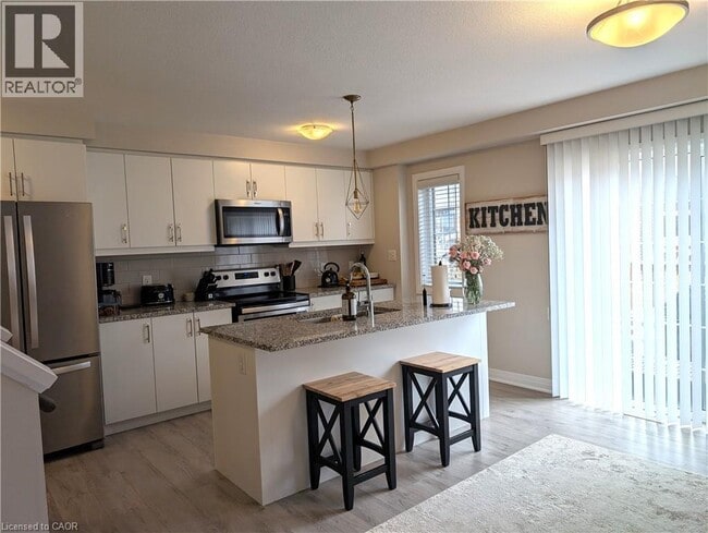 11 Sportsman Hill St in Kitchener, ON - Building Photo - Building Photo