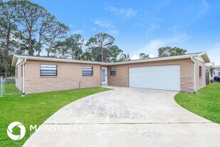 1021 Coronado Dr in Rockledge, FL - Building Photo