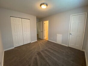 315 Green Valley Dr in Mount Vernon, IN - Building Photo - Building Photo