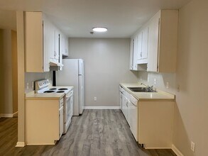 920 Hearthridge Ct in Raleigh, NC - Building Photo - Building Photo