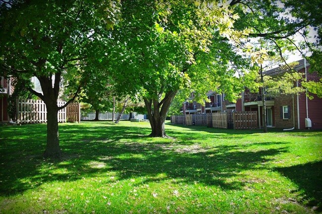 Fox Acres Apartments in Kokomo, IN - Foto de edificio - Building Photo