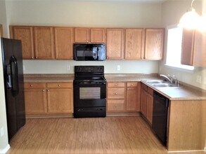 9826 Kenton Cir in Commerce City, CO - Building Photo - Building Photo