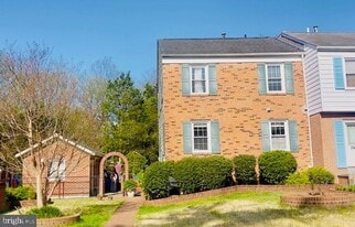 7458 Colton Ln in Manassas, VA - Building Photo