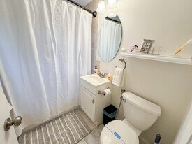 96 Chestnut St, Unit 3 in Brookline, MA - Building Photo