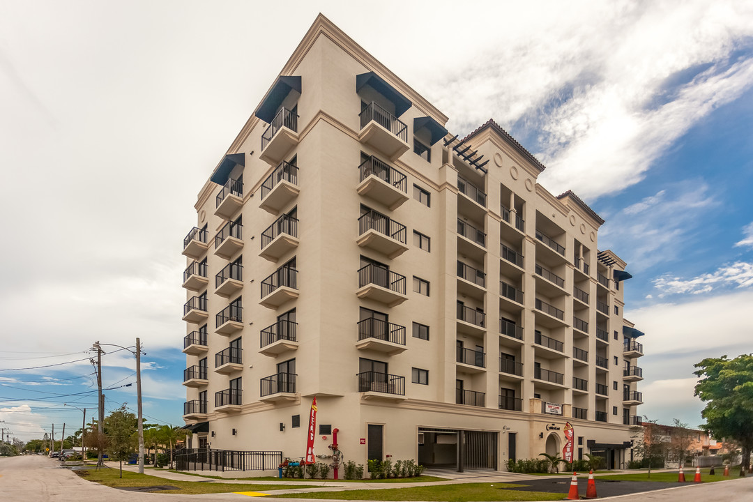 Gables East Apartments in Miami, FL - Building Photo