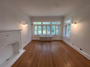 2206 W Granville Ave in Chicago, IL - Building Photo - Building Photo
