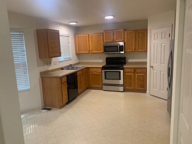 55 Monterey Cypress Dr in Lake St. Louis, MO - Building Photo - Building Photo