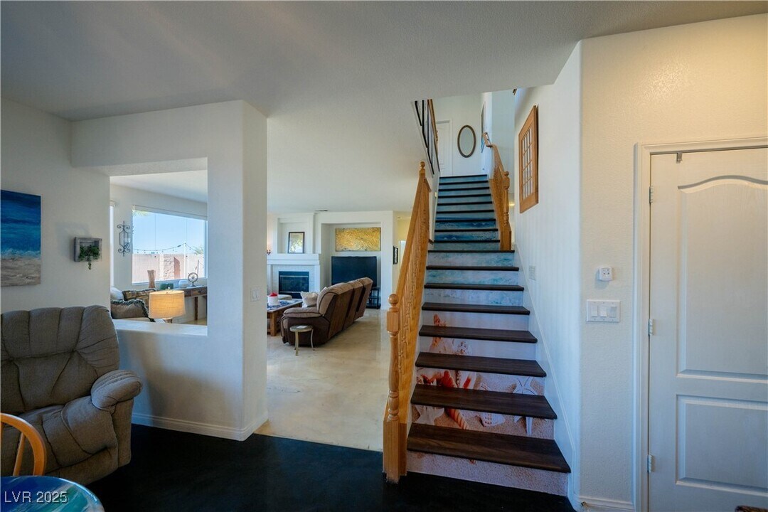 359 Hoskins Ct in Henderson, NV - Building Photo