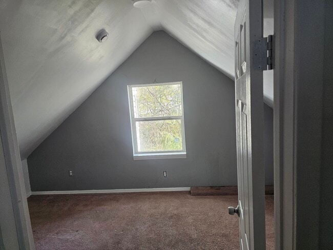 30 Brushwood Dr in Shirley, NY - Building Photo - Building Photo