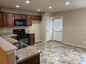 630 Saddlehorn Dr in Centerton, AR - Building Photo - Building Photo