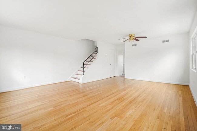 6212 Carters Ln in Riverdale Park, MD - Building Photo - Building Photo