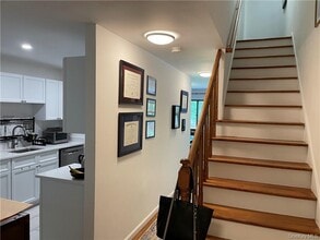 361 N Greeley Ave in Chappaqua, NY - Building Photo - Building Photo