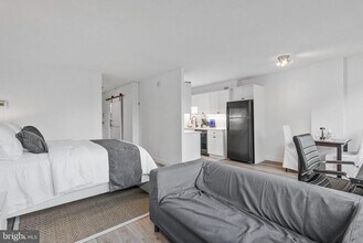 2201 L St NW in Washington, DC - Building Photo - Building Photo