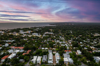 3318 Day Ave in Miami, FL - Building Photo - Building Photo