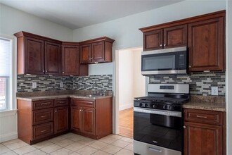 1 Louisbourg Pl, Unit 1 in Providence, RI - Building Photo - Building Photo