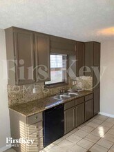 4315 Cary Dr SW in Snellville, GA - Foto de edificio - Building Photo