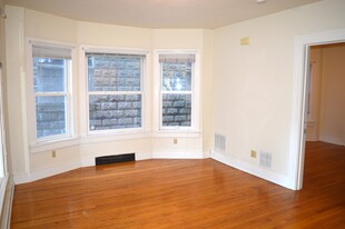 314 E Mifflin St, Unit 1 Apartamentos