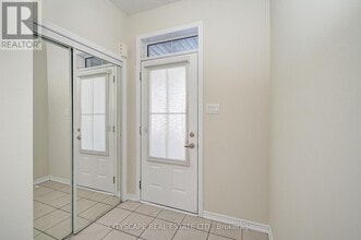 15 Amos Ave in Brantford, ON - Building Photo - Building Photo