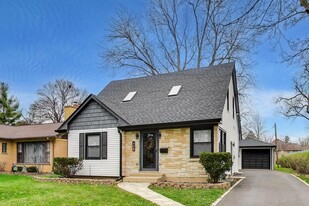 408 S Maple St in Itasca, IL - Building Photo