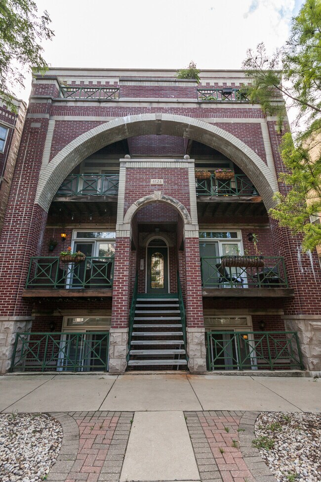 4124 N Kenmore Ave in Chicago, IL - Building Photo - Building Photo