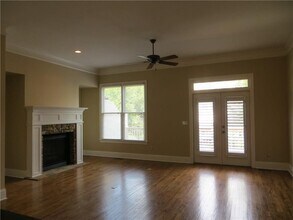 131 W Ridge Way, Unit 2082 in Roswell, GA - Foto de edificio - Building Photo