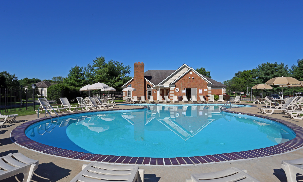 Yorkshire Woods Apartments in Cuyahoga Falls, OH - Building Photo