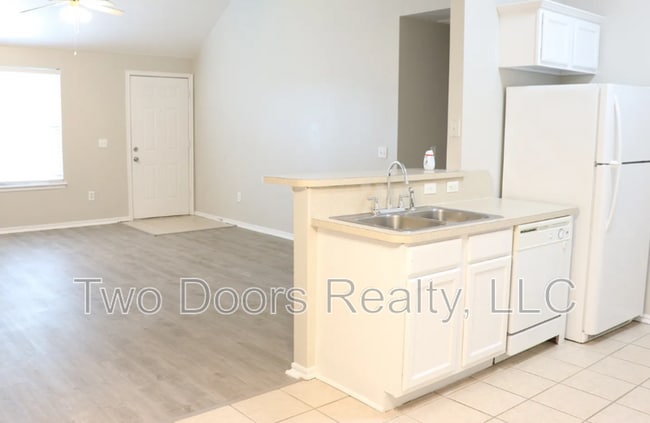 1217 Eastgate Dr