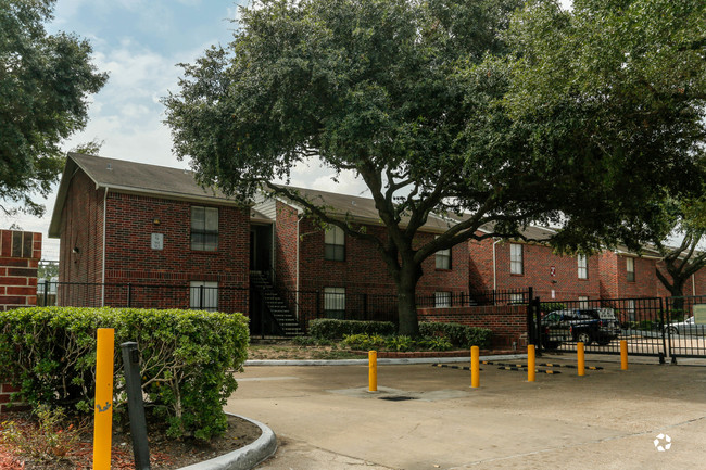 Gustine Lane Condos