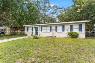 10615 Briarcliff Rd E in Jacksonville, FL - Building Photo - Building Photo