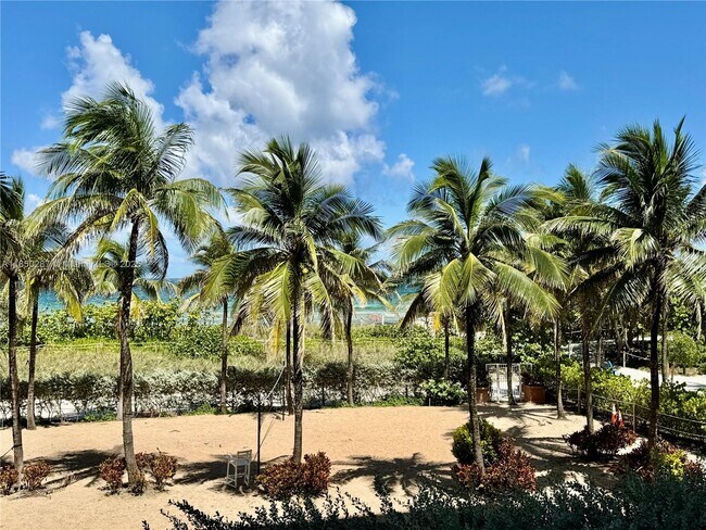 9201 Collins Ave in Surfside, FL - Building Photo - Building Photo