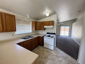 982 Sunburst Dr in Carson City, NV - Building Photo - Building Photo