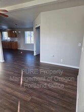32020 SE Wren Rd in Estacada, OR - Building Photo - Building Photo