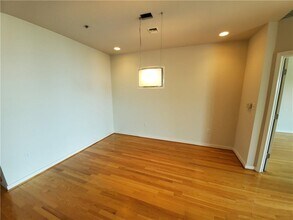 923 Peachtree St NE in Atlanta, GA - Building Photo - Building Photo