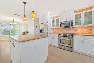 17611 Boat Club Dr in Ft. Myers, FL - Building Photo - Building Photo