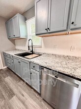 103 N Cogan Ln in Independence, MO - Building Photo - Building Photo