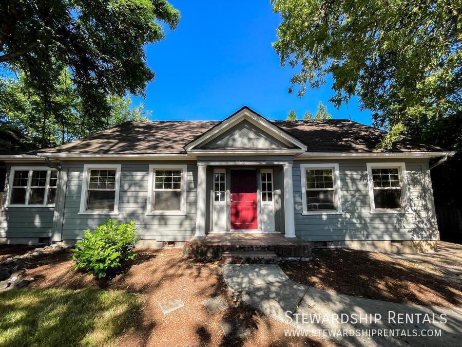 2334 Augusta St in Eugene, OR - Foto de edificio