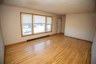 710 Jackson St in Jefferson City, MO - Building Photo - Building Photo