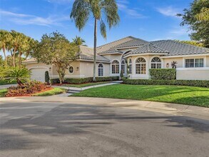 2756 Meadowood Dr in Weston, FL - Building Photo - Building Photo